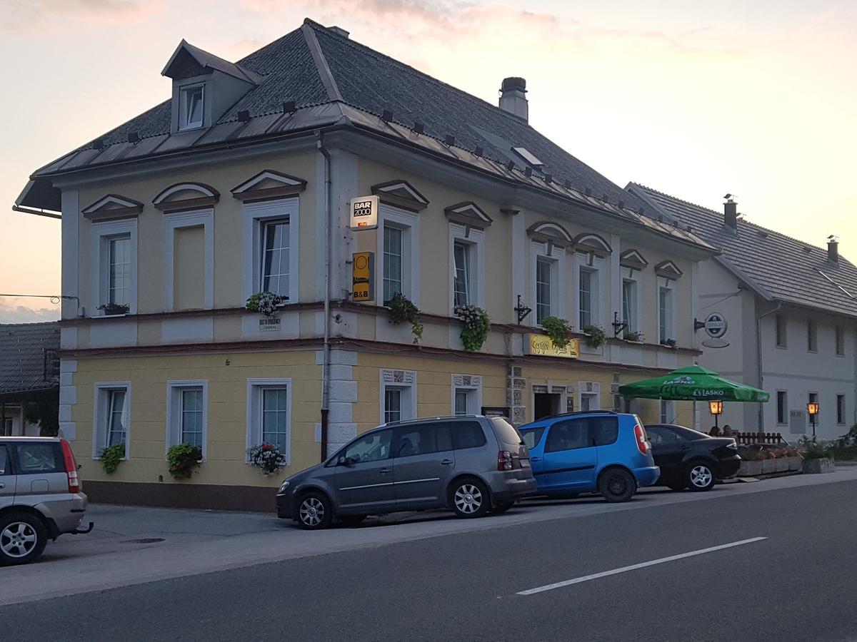Guesthouse Osvald Zirovnica Extérieur photo