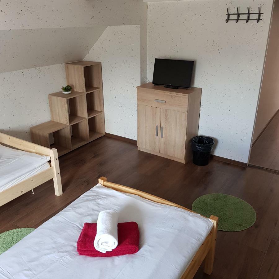 Guesthouse Osvald Zirovnica Extérieur photo