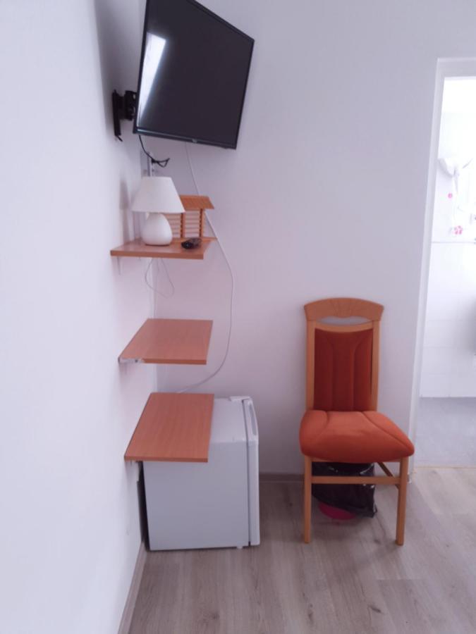 Guesthouse Osvald Zirovnica Extérieur photo