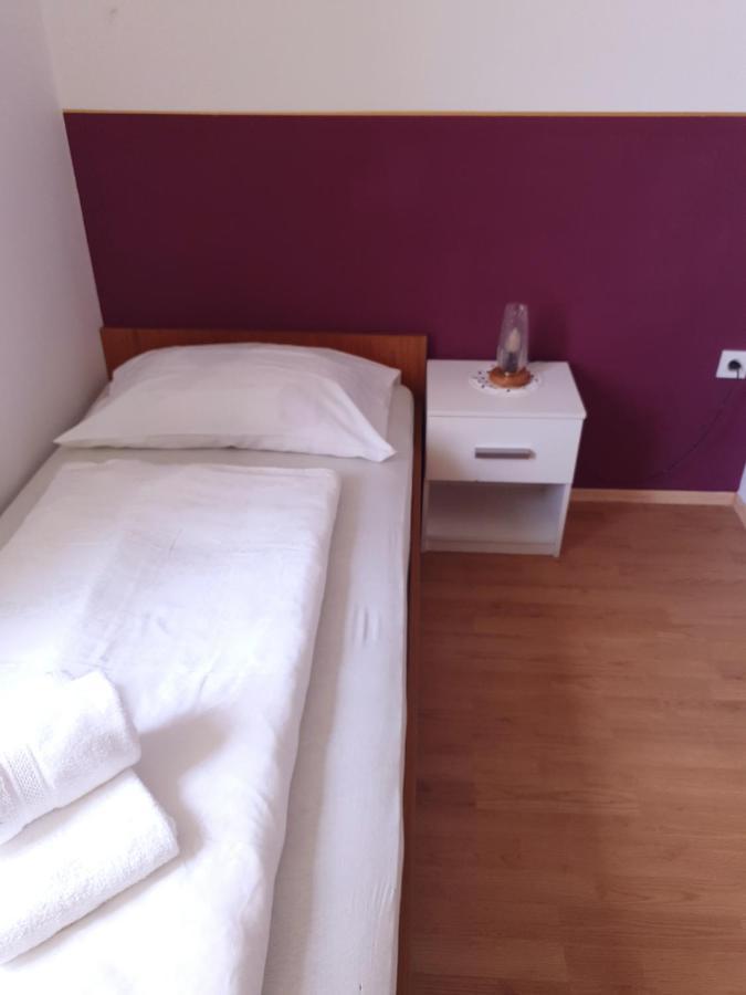 Guesthouse Osvald Zirovnica Extérieur photo