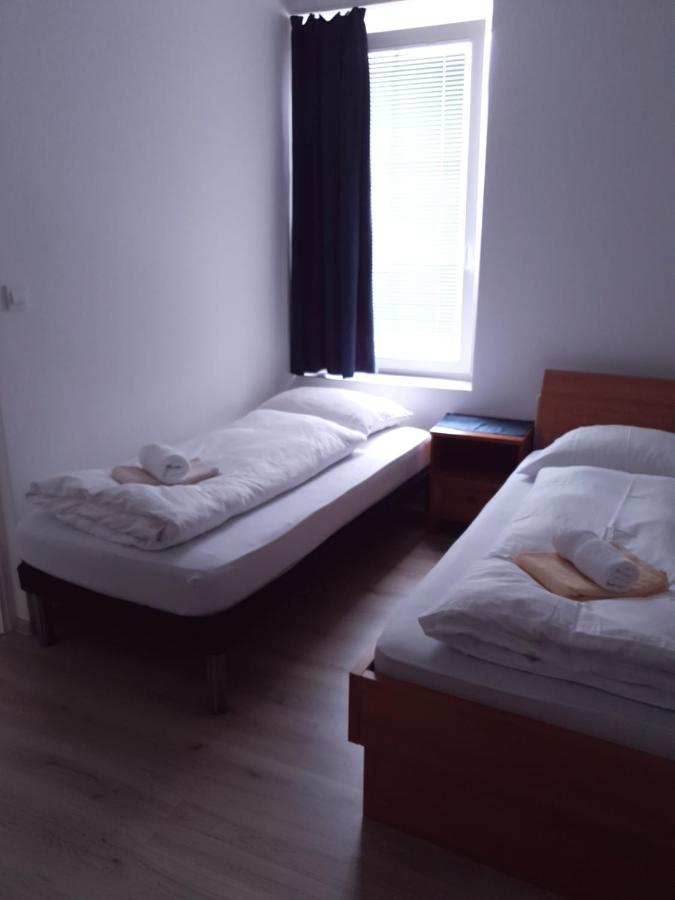 Guesthouse Osvald Zirovnica Extérieur photo